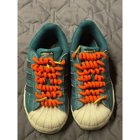 Adidas Kids Brave Merida Superstar Shoes Teal Orange Disney Pixar Size 10.5 - Picture 4 of 11